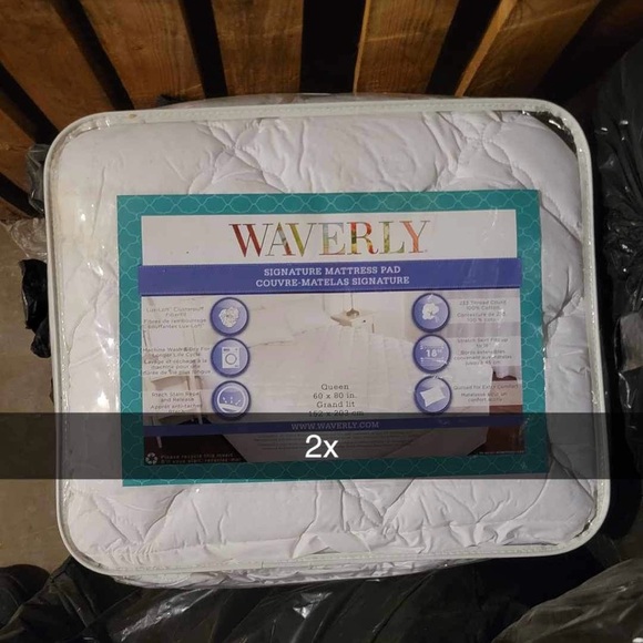 Waverly brand - Signature Queen Mattress Pad - Picture 2 of 2